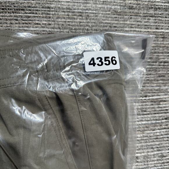 L.L. Bean Multisport Pants Men's Size 3XL Green Outdoor 4 Way Stretch 515264 - Picture 11 of 11